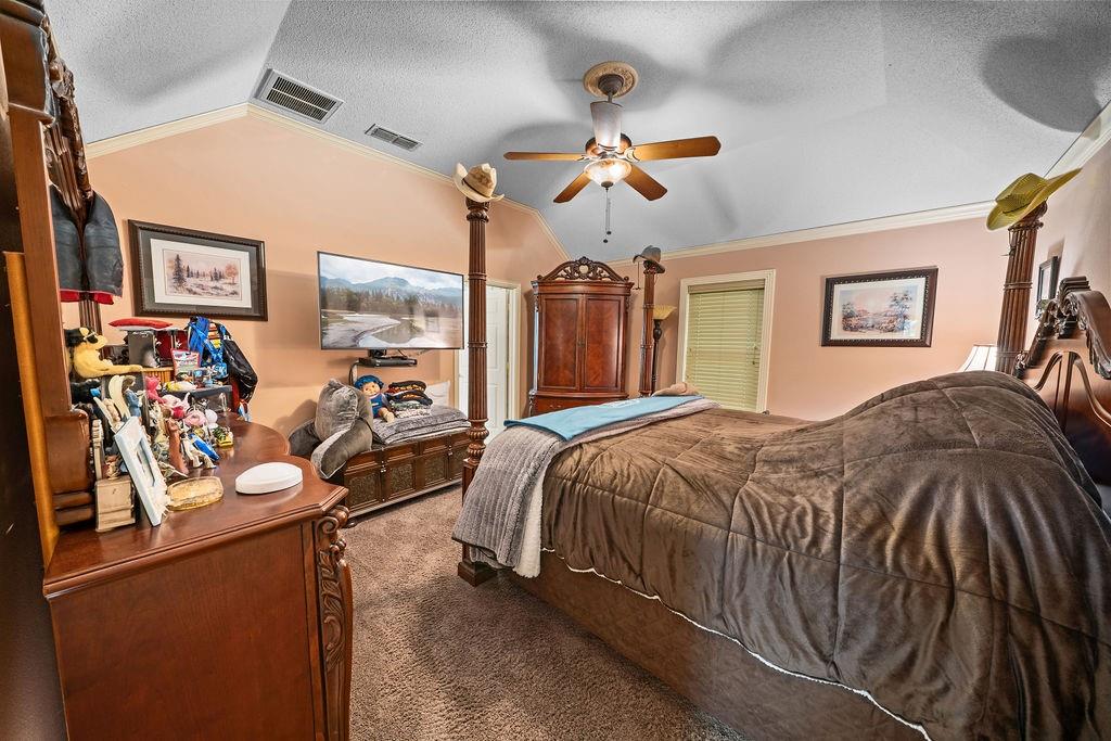 630 County Road 3608 Property Photo 16