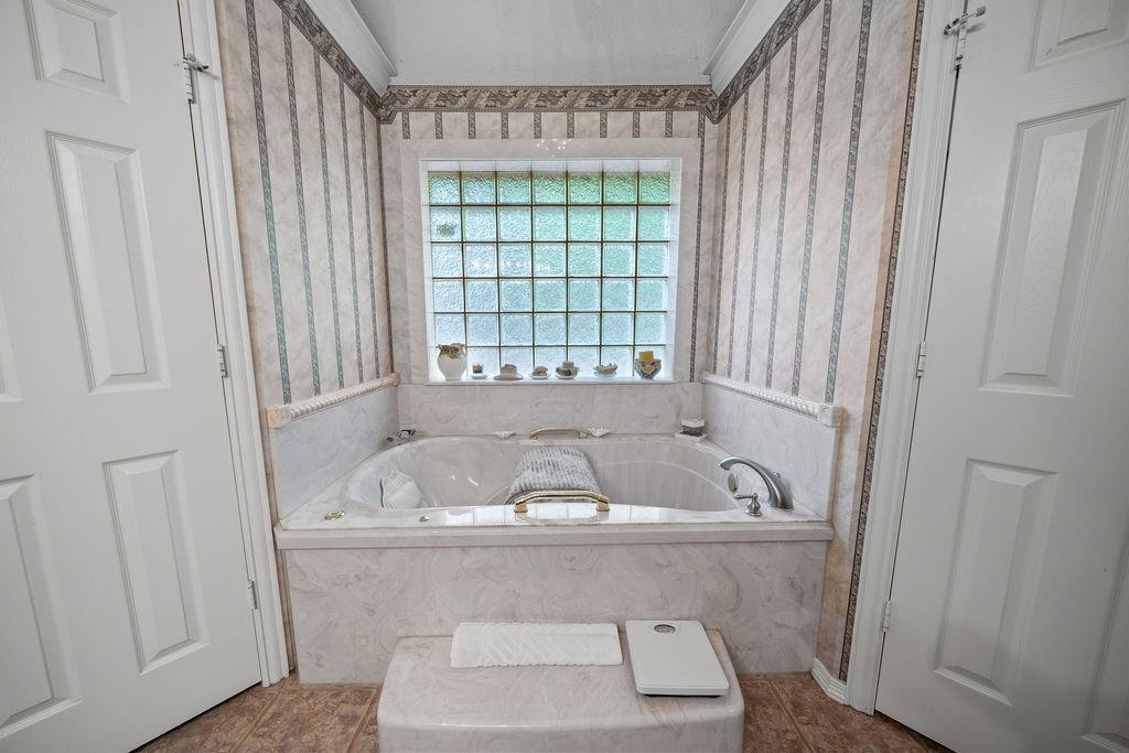 630 County Road 3608 Property Photo 18