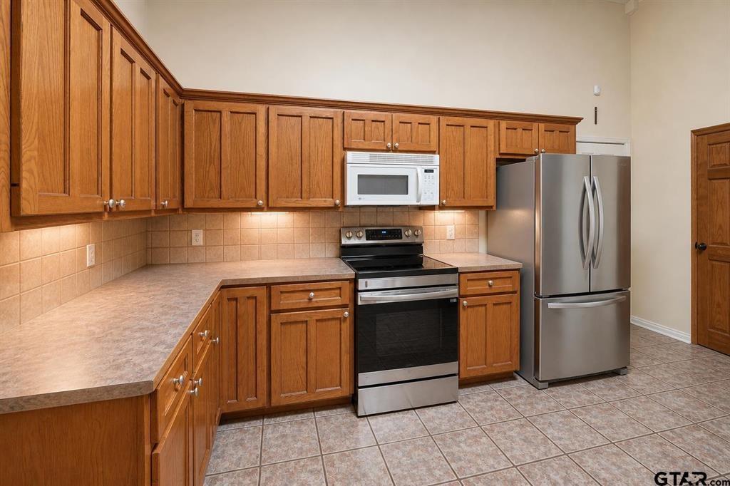 630 County Road 3608 Property Photo 39