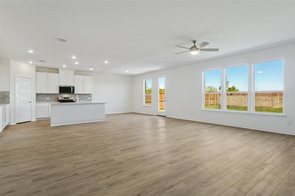 124 Hudson Lane Property Photo 10