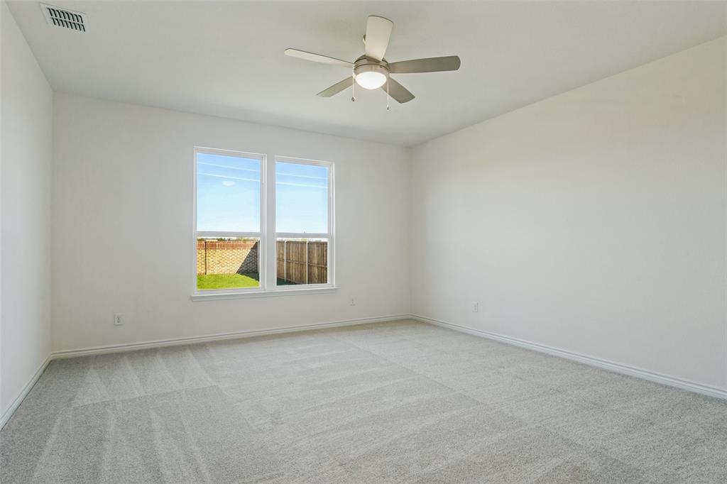 124 Hudson Lane Property Photo 12