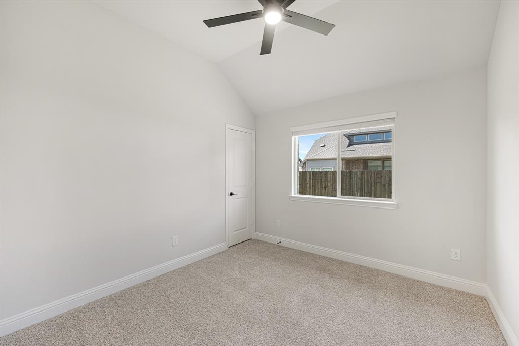 909 Firewood Way Property Photo 26