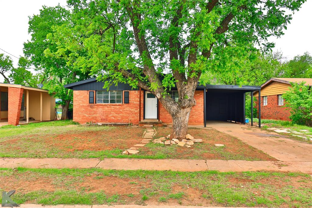 1634 Briarwood Street Property Photo 2