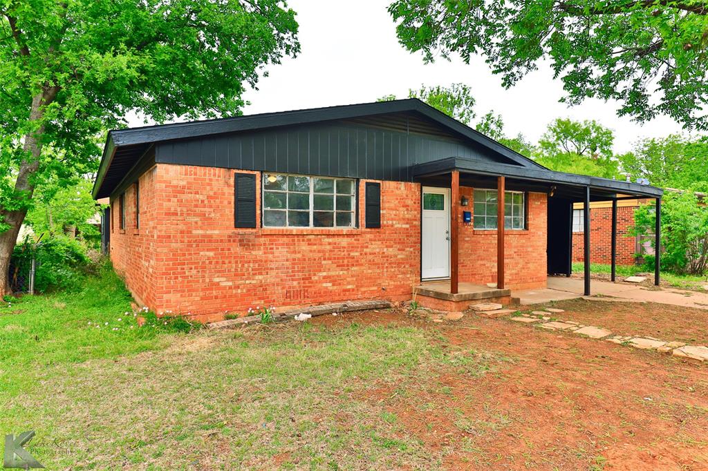 1634 Briarwood Street Property Photo 3