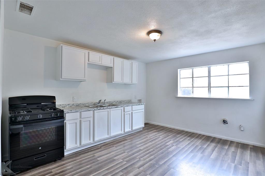 1634 Briarwood Street Property Photo 5