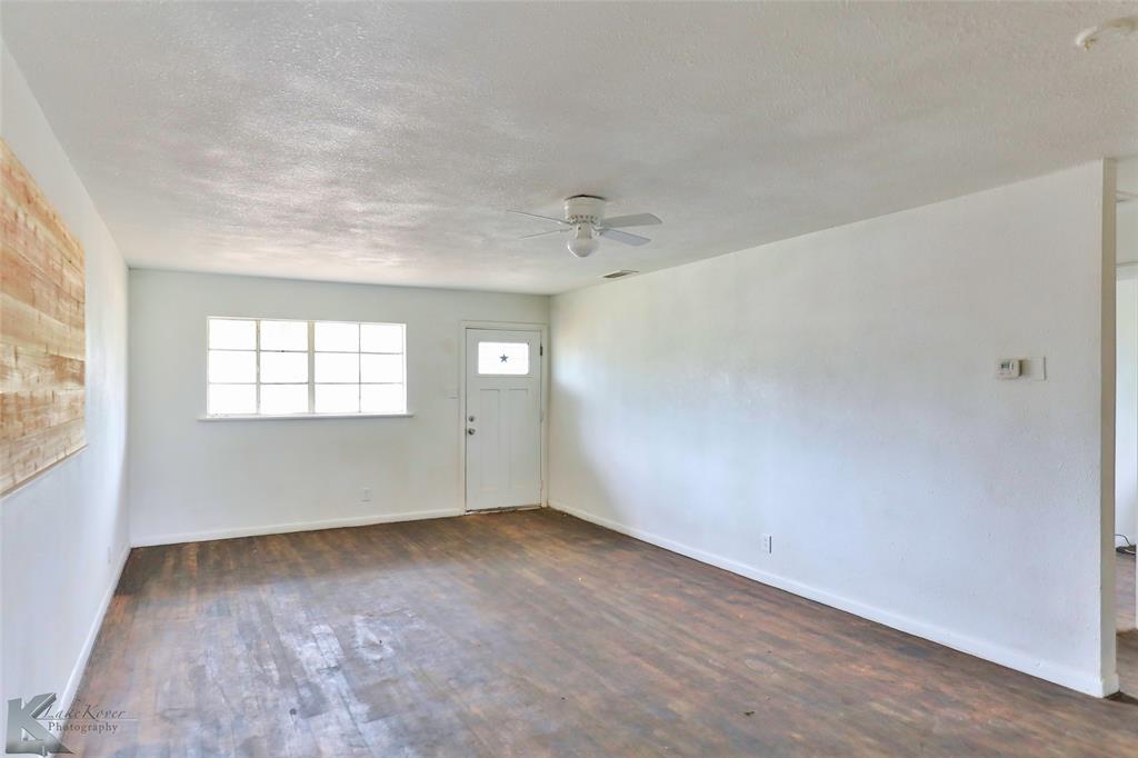 1634 Briarwood Street Property Photo 8