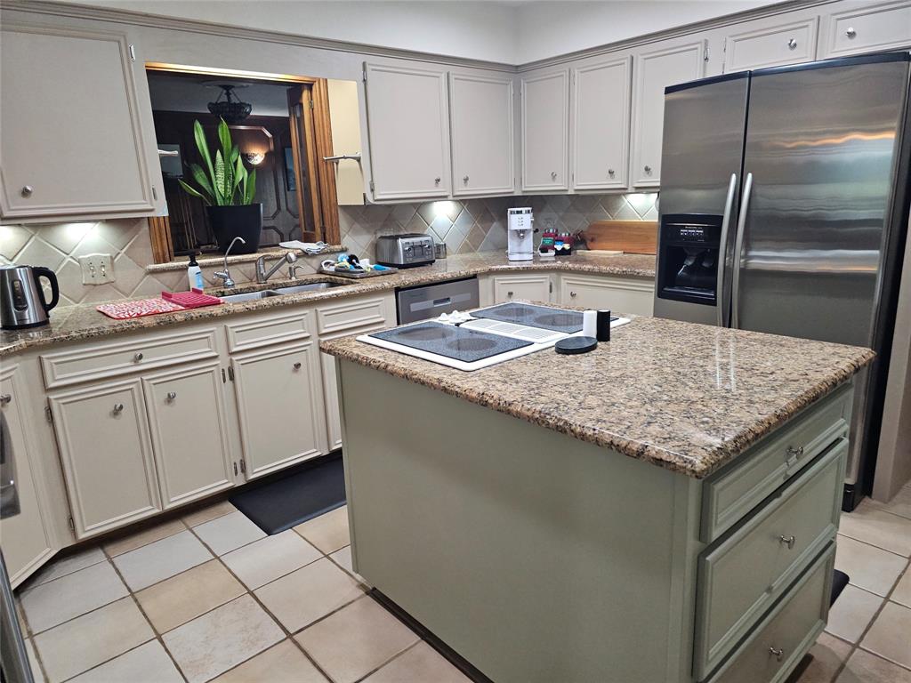 11074 W 64 Highway Property Photo 5