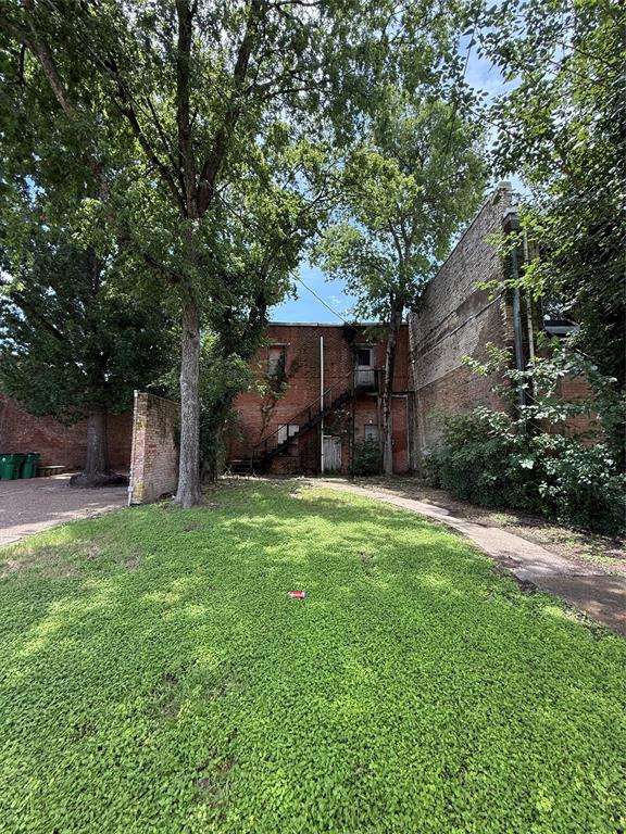 324 Avenue C Property Photo 10