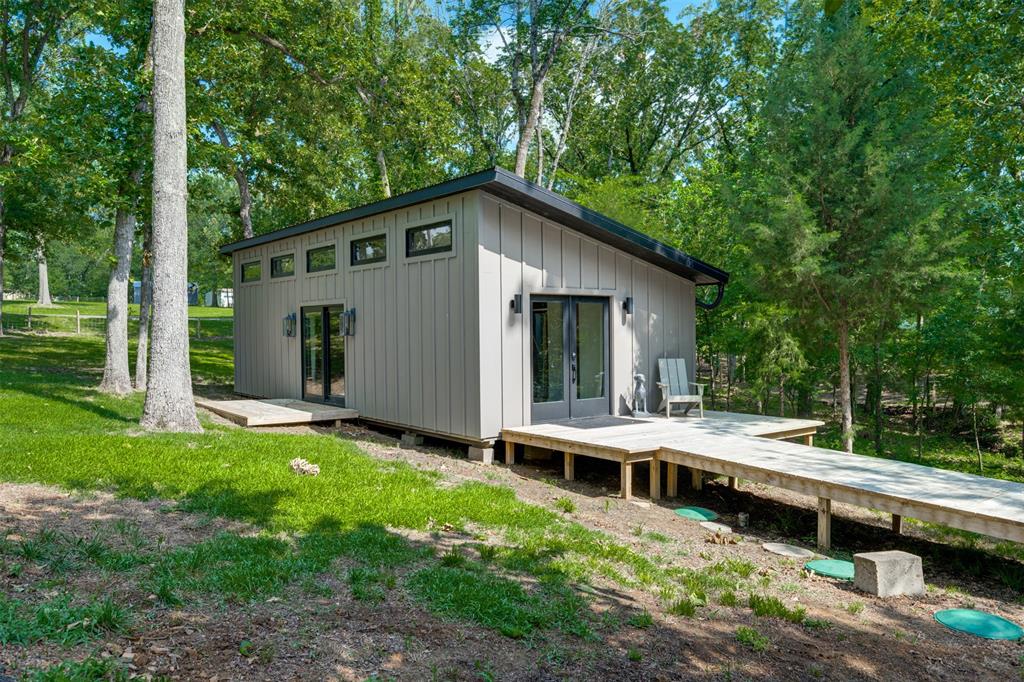 696 County Road 2601 Road Property Photo 26