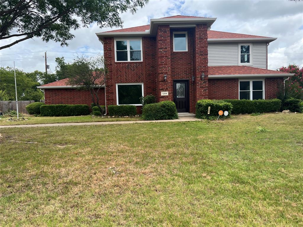 1204 Hillside Drive
