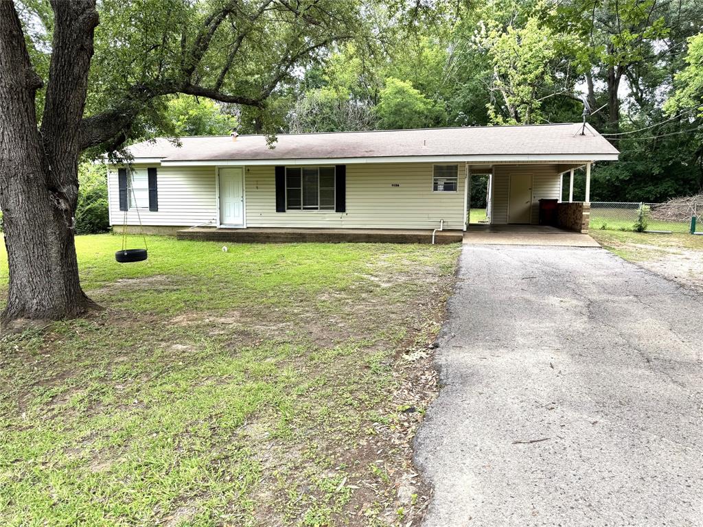 1138 Clay Property Photo 1
