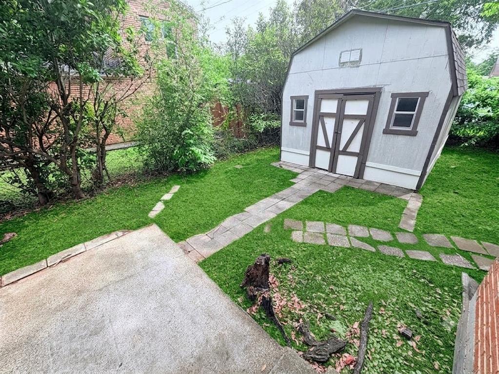1004 Powell Road Property Photo 12