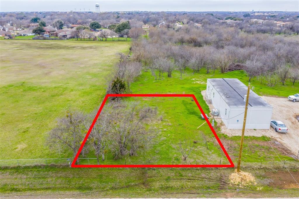303 N Industrial Boulevard Property Photo 1