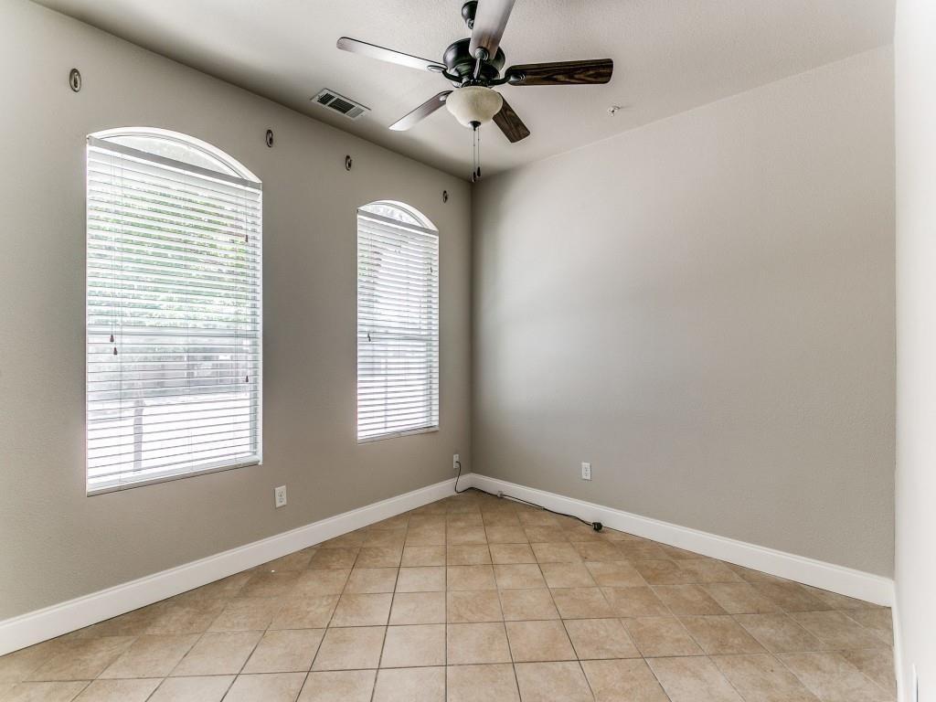391 E Main Street Property Photo 4