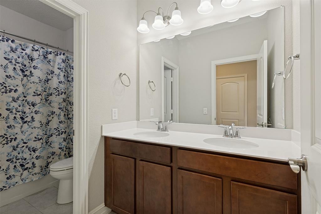 1005 Pinnacle Breeze Drive Property Photo 18