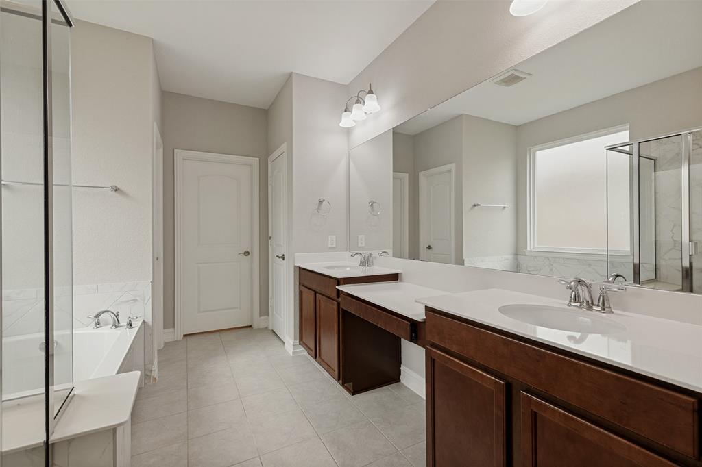 1005 Pinnacle Breeze Drive Property Photo 21