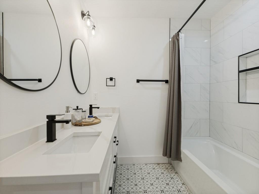 6716 Roundrock Road Property Photo 27
