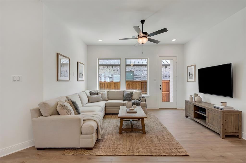2037 Mack Avenue Property Photo 4