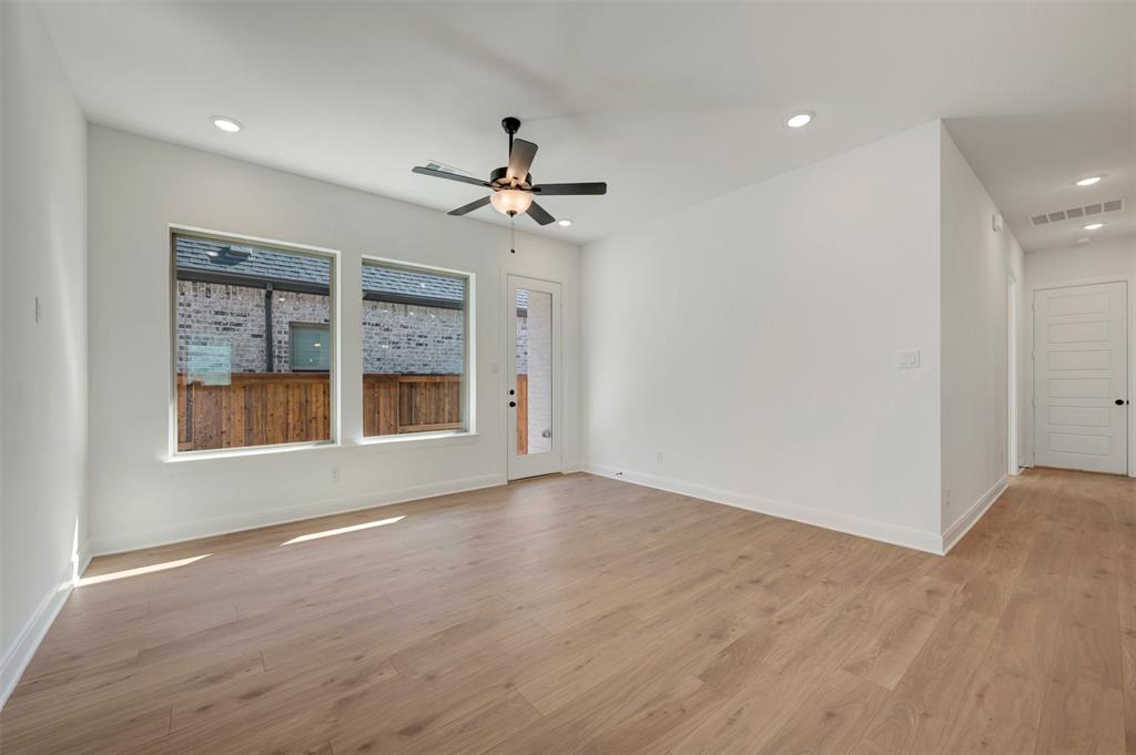 2037 Mack Avenue Property Photo 8