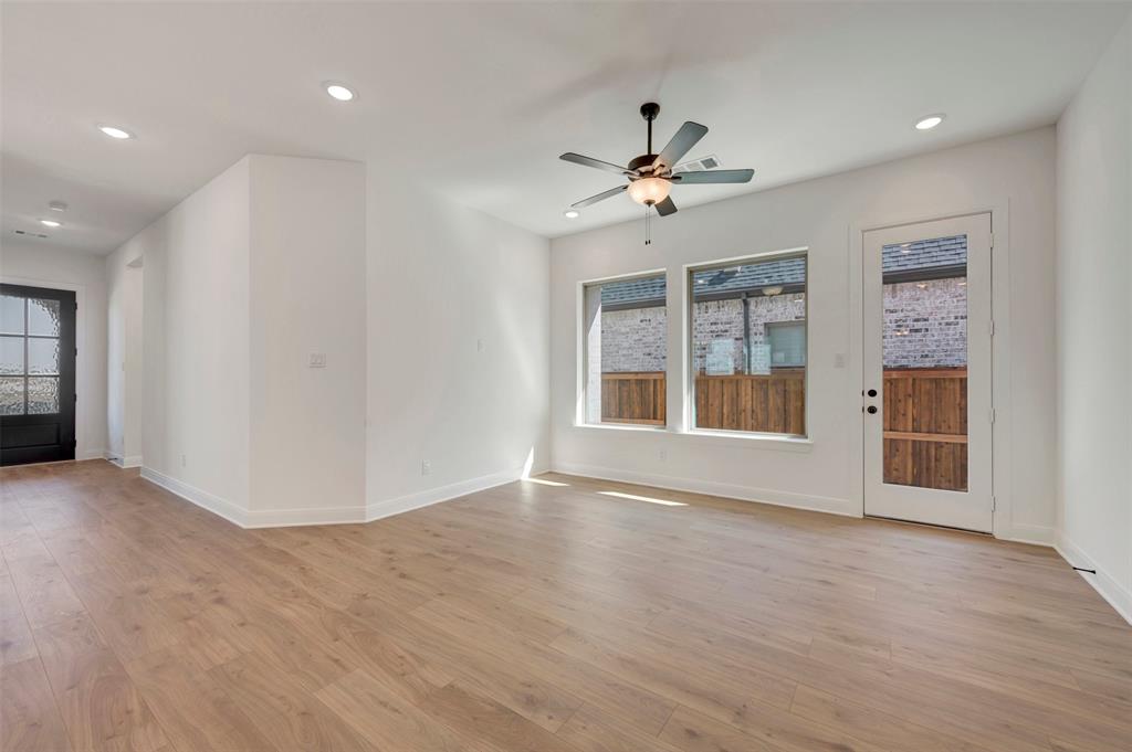 2037 Mack Avenue Property Photo 9