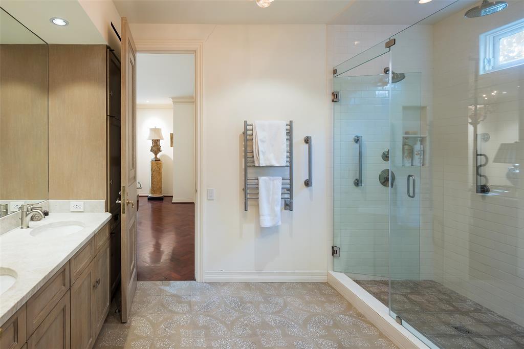 4009 Gillon Avenue Property Photo 32