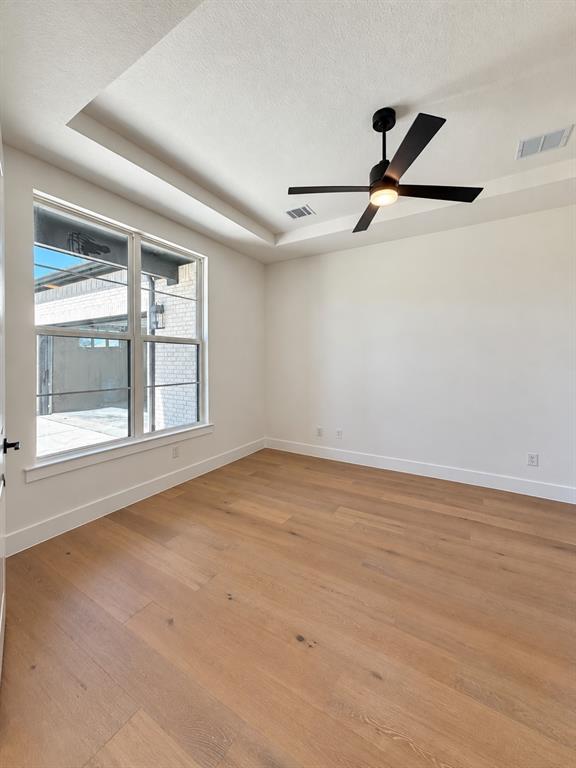1412 Hidden Cove Property Photo 4