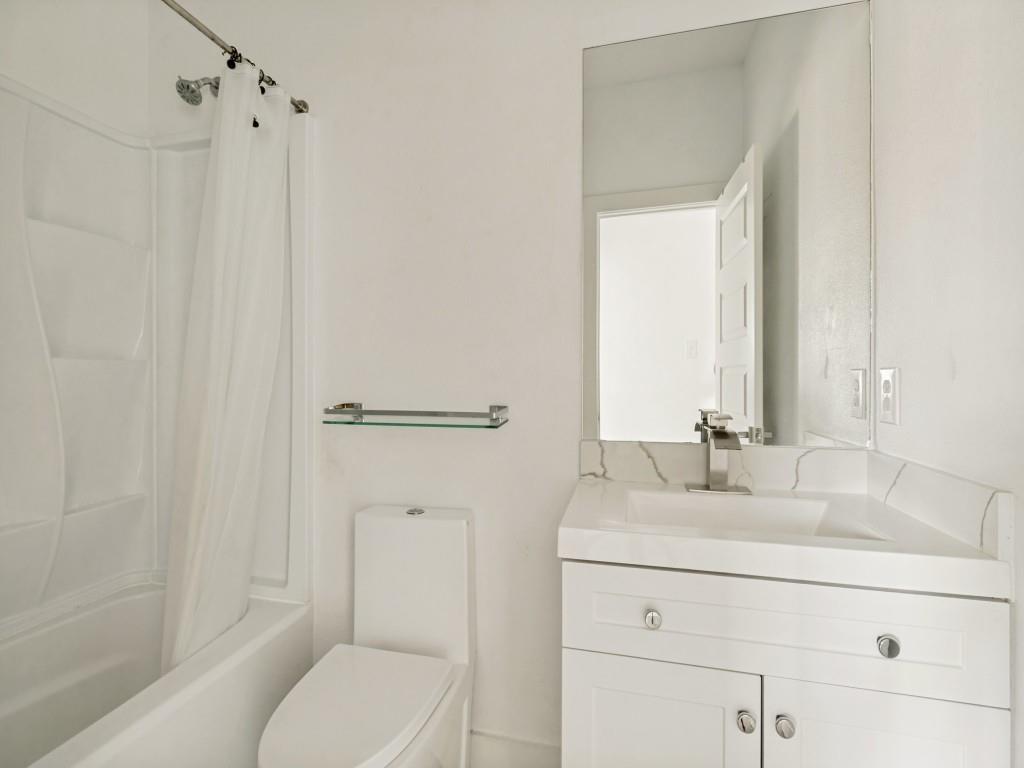 9495 Timberleaf Drive Property Photo 22