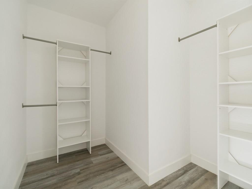 9495 Timberleaf Drive Property Photo 24