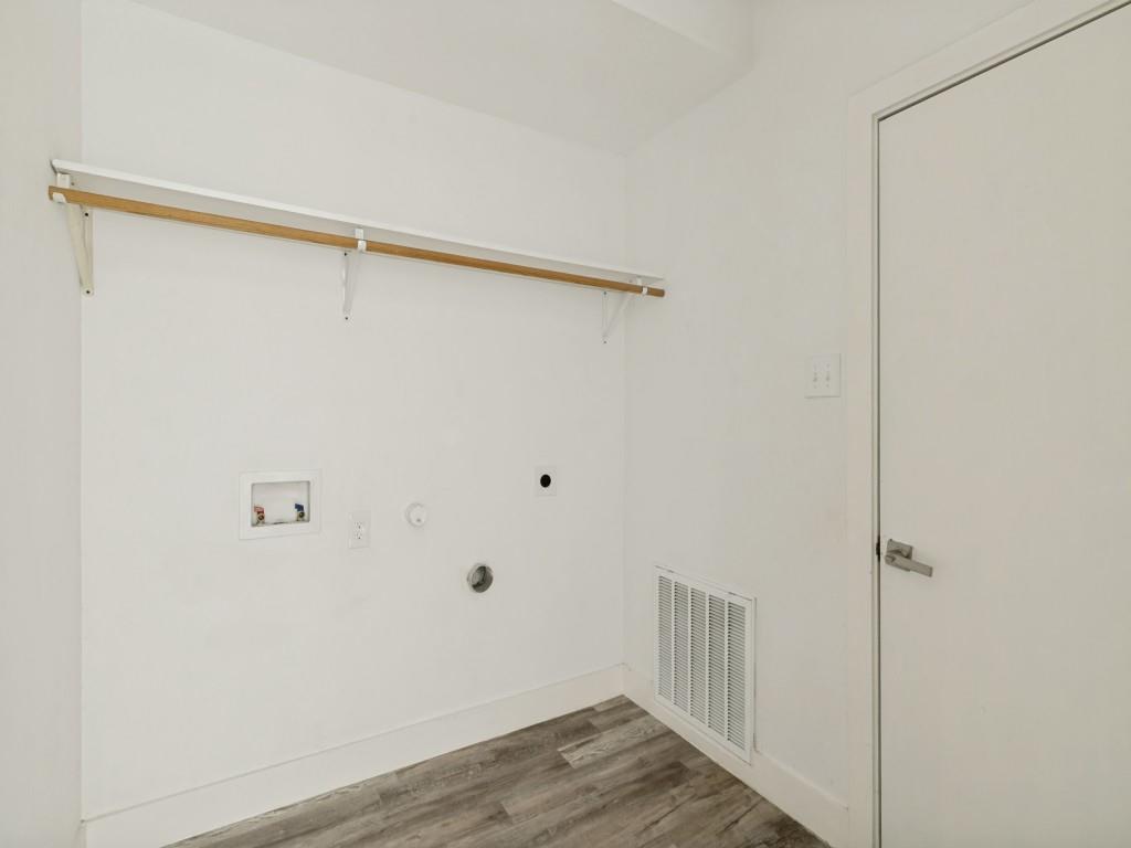 9495 Timberleaf Drive Property Photo 25