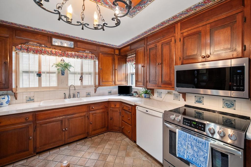 1208 Mills Place Property Photo 16