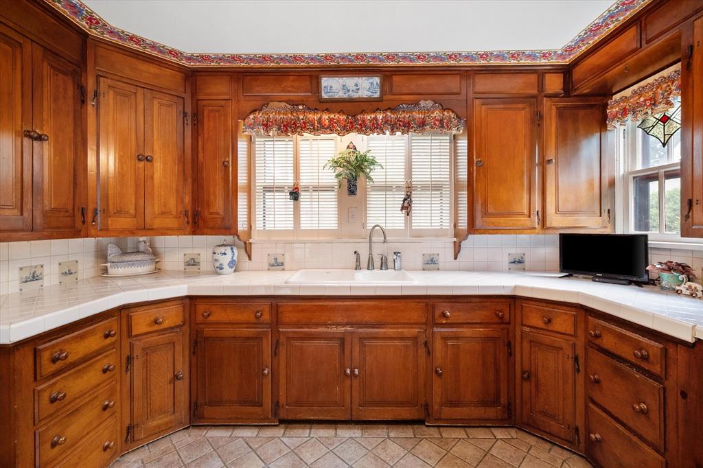 1208 Mills Place Property Photo 17