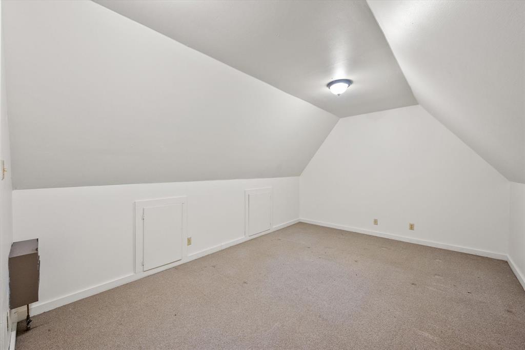 1208 Mills Place Property Photo 34