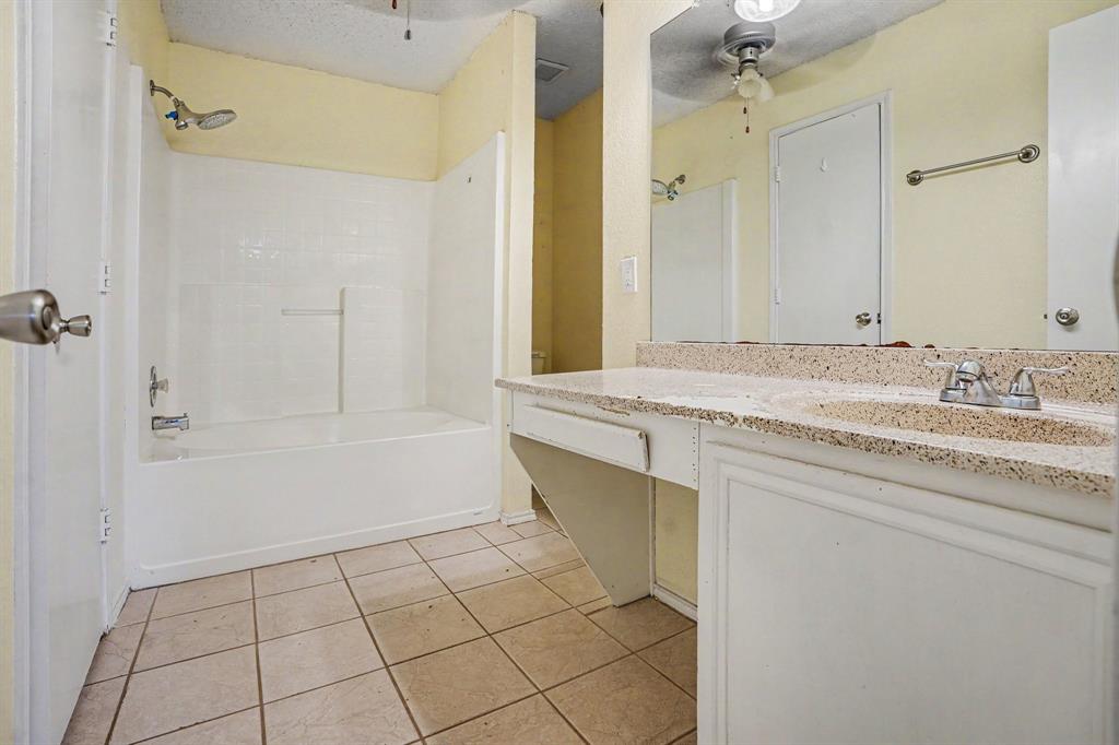 4216 Fernleaf Drive Property Photo 12