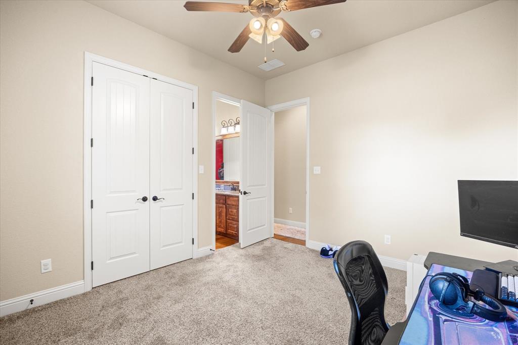 104 Rattling Antler Court Property Photo 25