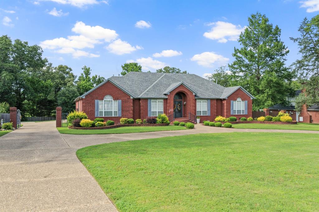 903 Deer Trail Ln Property Photo 1