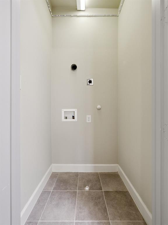 7333 Valley View Lane 305 Property Photo 19