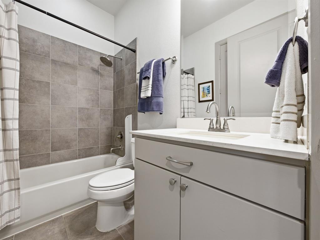 7333 Valley View Lane 305 Property Photo 23