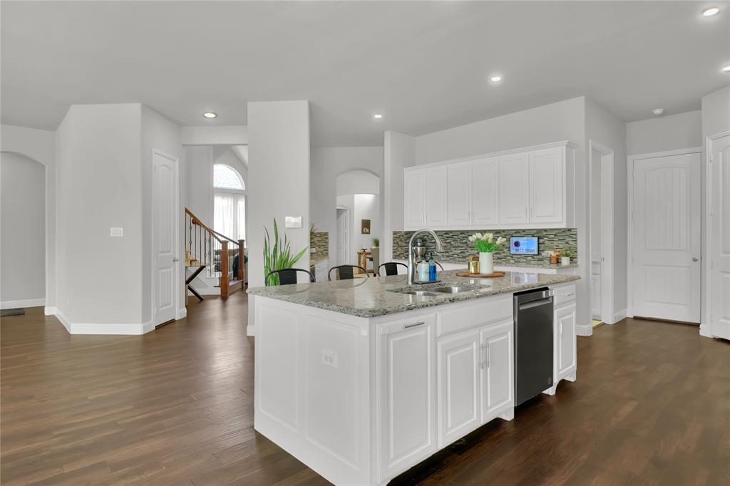 12428 Eagle Narrows Drive Property Photo 8