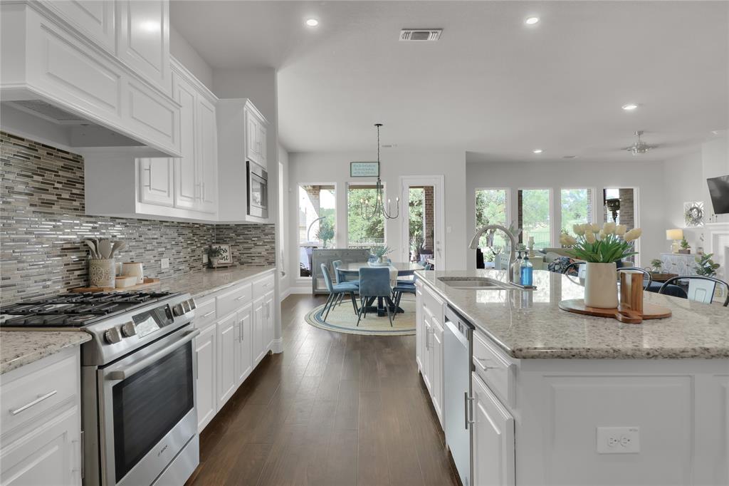 12428 Eagle Narrows Drive Property Photo 11