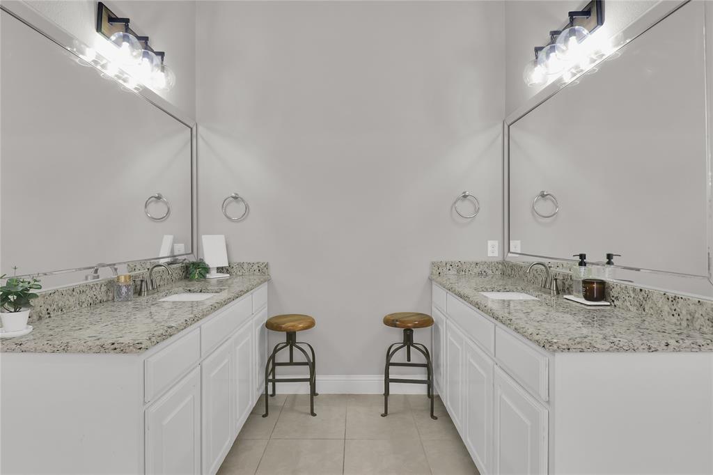12428 Eagle Narrows Drive Property Photo 18