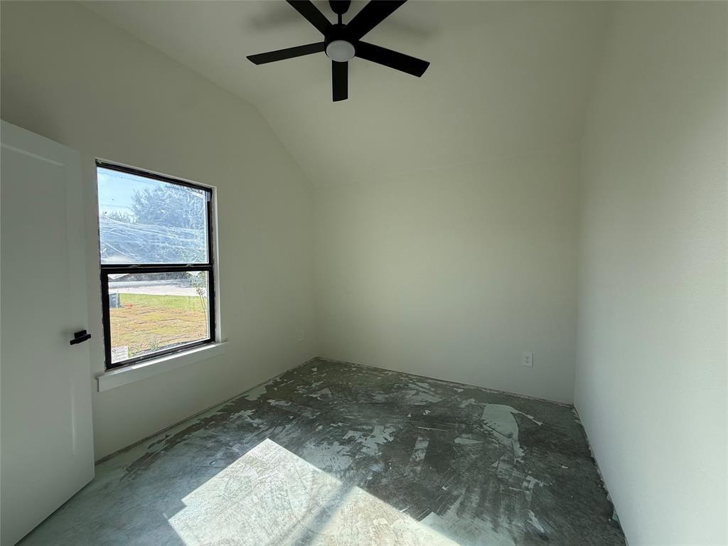 409 Smith Road Property Photo 3