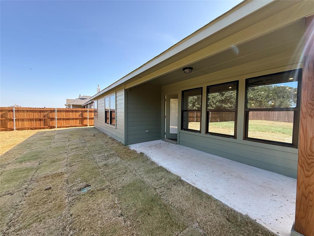 409 Smith Road Property Photo 8