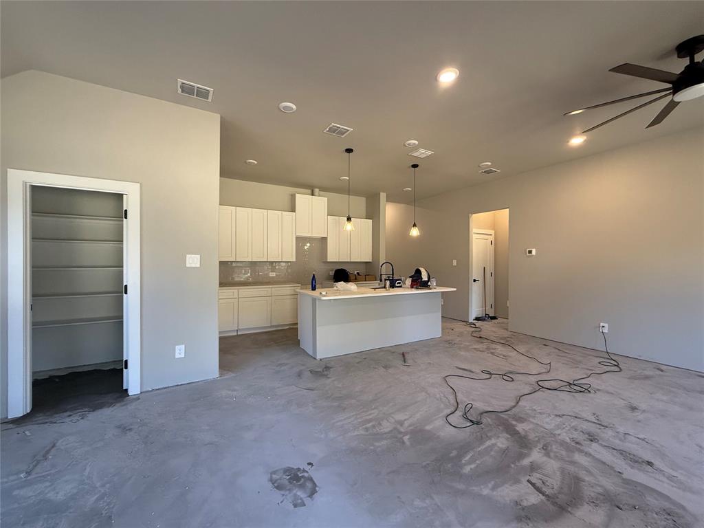 413 Smith Road Property Photo 8
