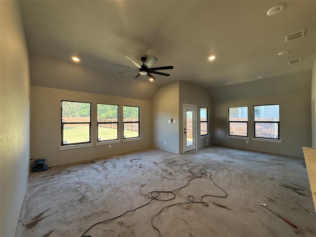 413 Smith Road Property Photo 10