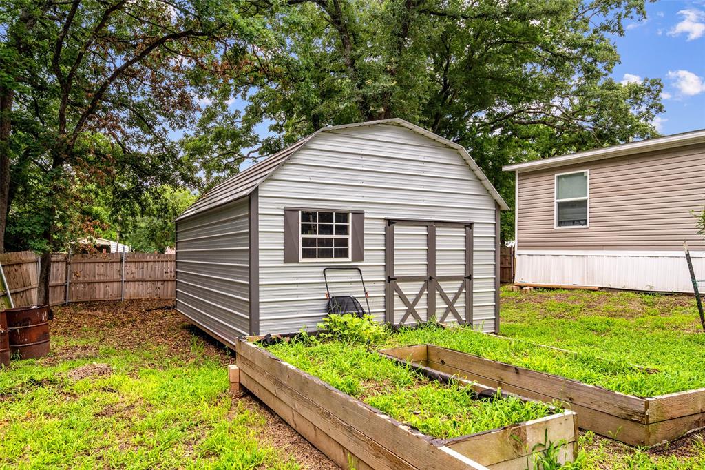 9815 Private Road 3792 Property Photo 27
