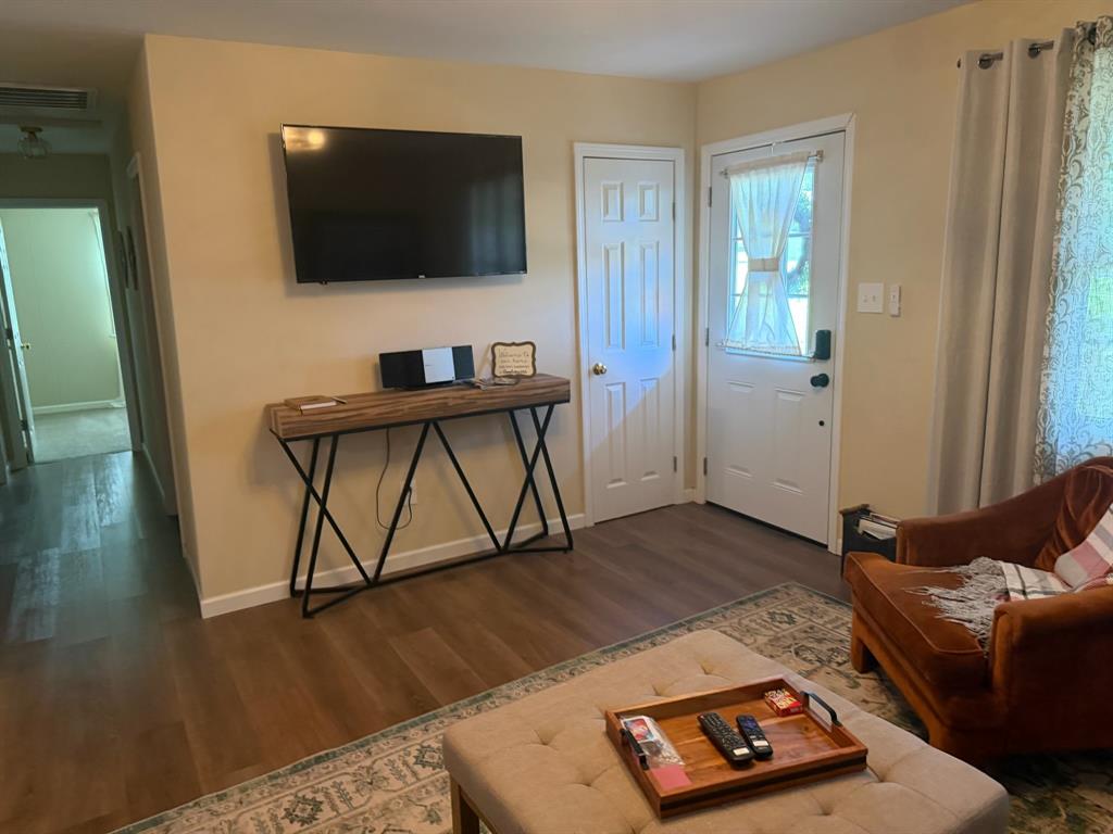 10096 Ferry Lake Road Property Photo 6