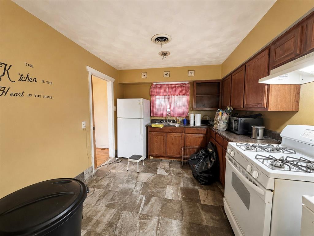 3023 Carpenter Avenue Property Photo 11