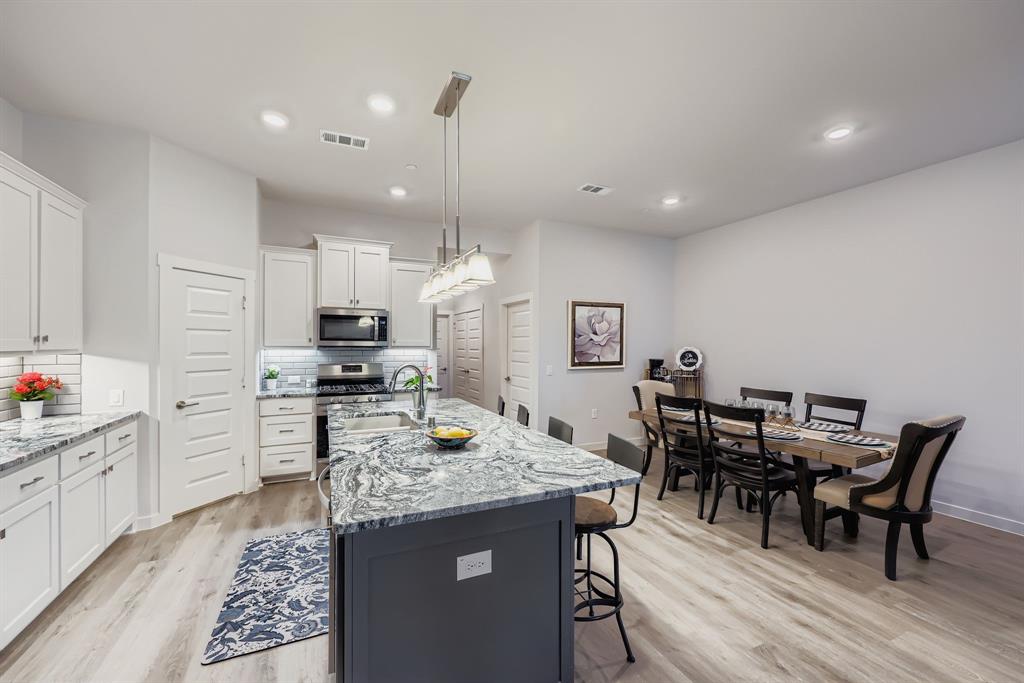 3851 Marigold Lane Property Photo 12