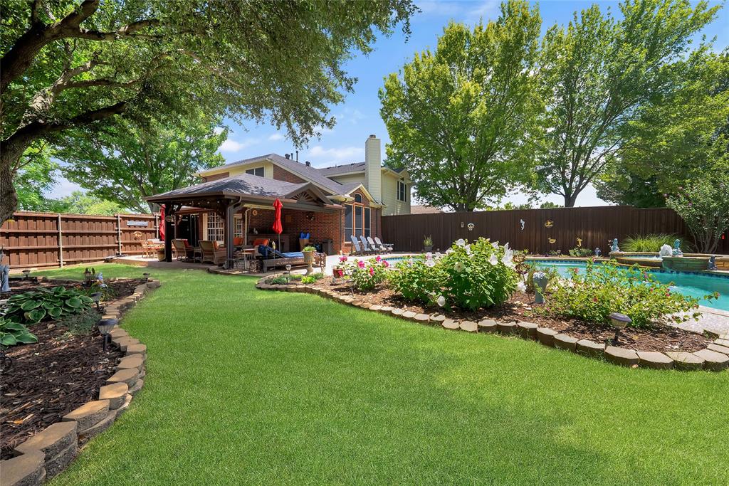 4315 Sandalwood Lane Property Photo 2