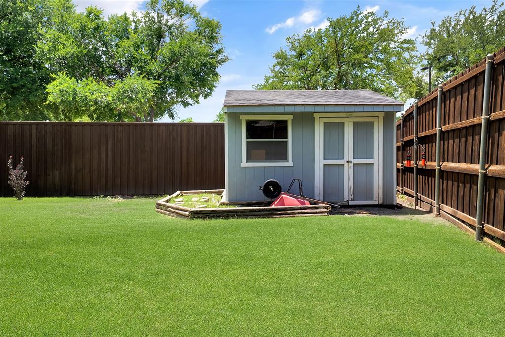 4315 Sandalwood Lane Property Photo 32